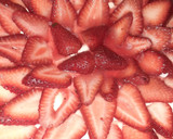 Foto del paso 8 de la receta: Tarta de frutillas con masa sin manteca