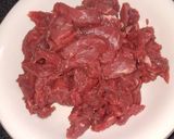 Foto del paso 2 de la receta: Carne con laurel y albahaca