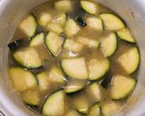 Tejszínes cukkinikrémleves recept fázis 1 fotója