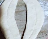 A picture of step 2 of Leaf bread.
