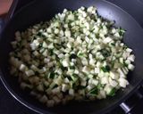 Foto del paso 3 de la receta: 256. Huevos fritos con pisto