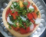 पनीर ओव्हरलोडेड चीझ पिझ्झा (paneer cheese pizza recipe in marathi) रेसिपी स्टेप 5 फोटो 