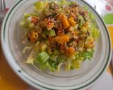 Foto del paso 4 de la receta: Ensalada de surimi con aguacate y mango