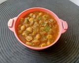 A picture of step 2 of Chole Bhature.
