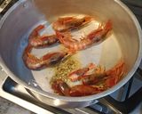 Foto del paso 3 de la receta: Arroz meloso de calamar y gamba roja