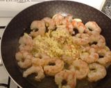 Foto del paso 2 de la receta: Gambas al ajillo - a mi manera