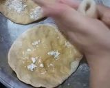 A picture of step 3 of Crispy paratha.
