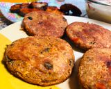 A picture of step 2 of Shami kabab burger.
