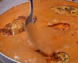Foto del paso 5 de la receta: Pollo con tomate cremoso