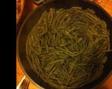 Une image de l'étape 2 de Haricots verts persillés.