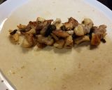 Foto del paso 4 de la receta: Wraps de pollo y cerdo