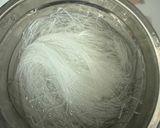 รูปขั้นตอนการทำที่ 1 ของ วุ้นเส้นคั่วไข่