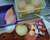 Foto langkah ke 2 dari resep Martabak Telur | Isi Daging Ayam.
