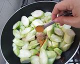 A picture of step 3 of Turai ka Salan (Ridge gourd Curry).