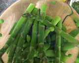 A picture of step 4 of Spring salad.