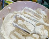 Foto langkah ke 5 dari resep Bolu pisang pandan tabur keju.