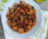 Foto langkah ke 5 dari resep Oseng Ikan Asin Jambal Roti.