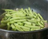 Foto langkah ke 2 dari resep Tumis Buncis Daging Slice.