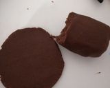 A picture of step 5 of Almond and cocoa Cookies.