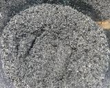 Hình bước làm 1 của món Bánh dẻo trà xanh nhân mè đen trứng muối