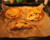 Foto del paso 9 de la receta: Pizzettas y demases de lunes nublao