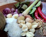 Foto langkah ke 1 dari resep Kare Ayam Sedap.