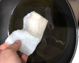 Foto del paso 2 de la receta: Bacalao a la plancha con verduras en lékué