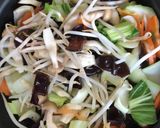 A picture of step 3 of Stir-fried bok choy.