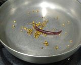 A picture of step 1 of Kadai Paneer.