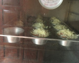 Foto langkah ke 8 dari resep Pizza Roti Tawar.