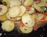 A picture of step 5 of Tawa aloo ki katliyan.