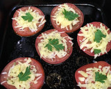 Foto del paso 1 de la receta: Jitomates con queso al horno con filetes al vino