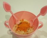 รูปขั้นตอนการทำที่ 4 ของ มาม่าไข่เค็มแบบแห้ง สูตรเพิ่มผักและอกไก่