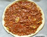 Foto langkah ke 8 dari resep Italian Pizza.