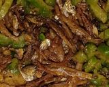 Foto langkah ke 2 dari resep Tumis pare, ikan teri dan tempe.