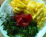 Hình bước làm 2 của món Ngao xào dứa và canh chua ngao