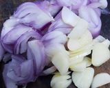 Foto langkah ke 2 dari resep Tumis Pare Oncom Teri Nasi.