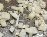 Foto del passaggio 1 della ricetta Fettuccine carciofi e salsiccia