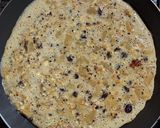 Foto del paso 4 de la receta: 🍎Tortilla dulce de manzana con avena, pasas y nueces🍎Postre sin azúcar, sin edulcorante, sin harina🍎