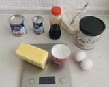 A picture of step 1 of Blueberries and vanilla frosted cup cakes.