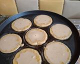 A picture of step 2 of Sweet pancakes.