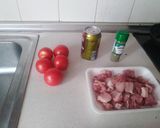 Foto del paso 1 de la receta: Carne con tomate y cerveza