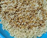 Foto langkah ke 1 dari resep Mie goreng rumahan.