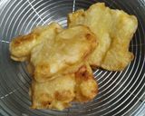 Foto langkah ke 3 dari resep Tape singkong goreng tepung.