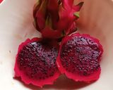 A picture of step 1 of Dragon Fruit Milk Shake.