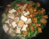 Foto langkah ke 3 dari resep Tumis Kacang Tahu Tempe Bumbu Kecombrang.