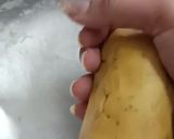 A picture of step 3 of Gujarati fafda.