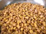 खट्टी, मीठी, तीखी कॉर्न फ्राई. (Khatti mithi teekhi corn fry recipe in hindi)