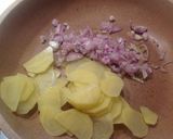 Foto del passaggio 4 della ricetta Vellutata di cannellini con palline di salsiccia e mollica tostata