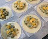 Foto del paso 5 de la receta: Empanadillas de calabacín y quesos